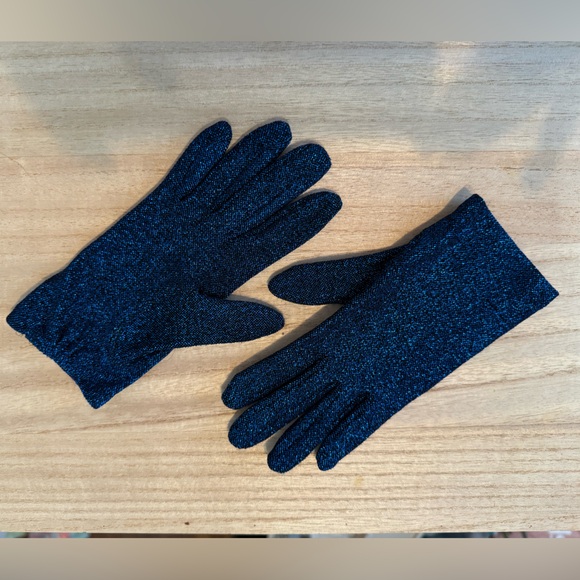 Vintage Sparkly Bold Blue Nylon and Fownes Blue Short Gloves - Picture 5 of 16